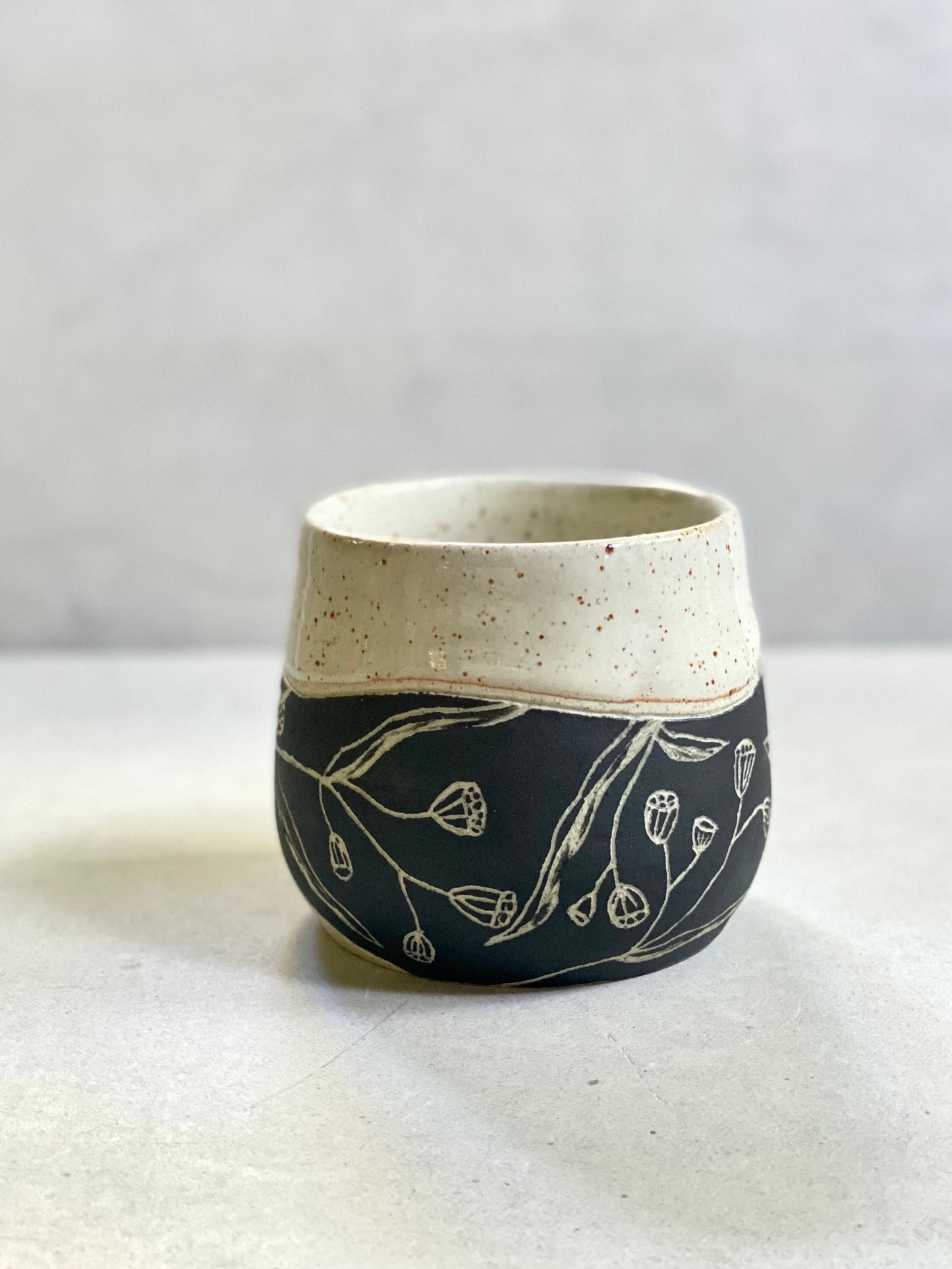 ‘RIVER GUM’ hugger mug ~ dark (300ml)