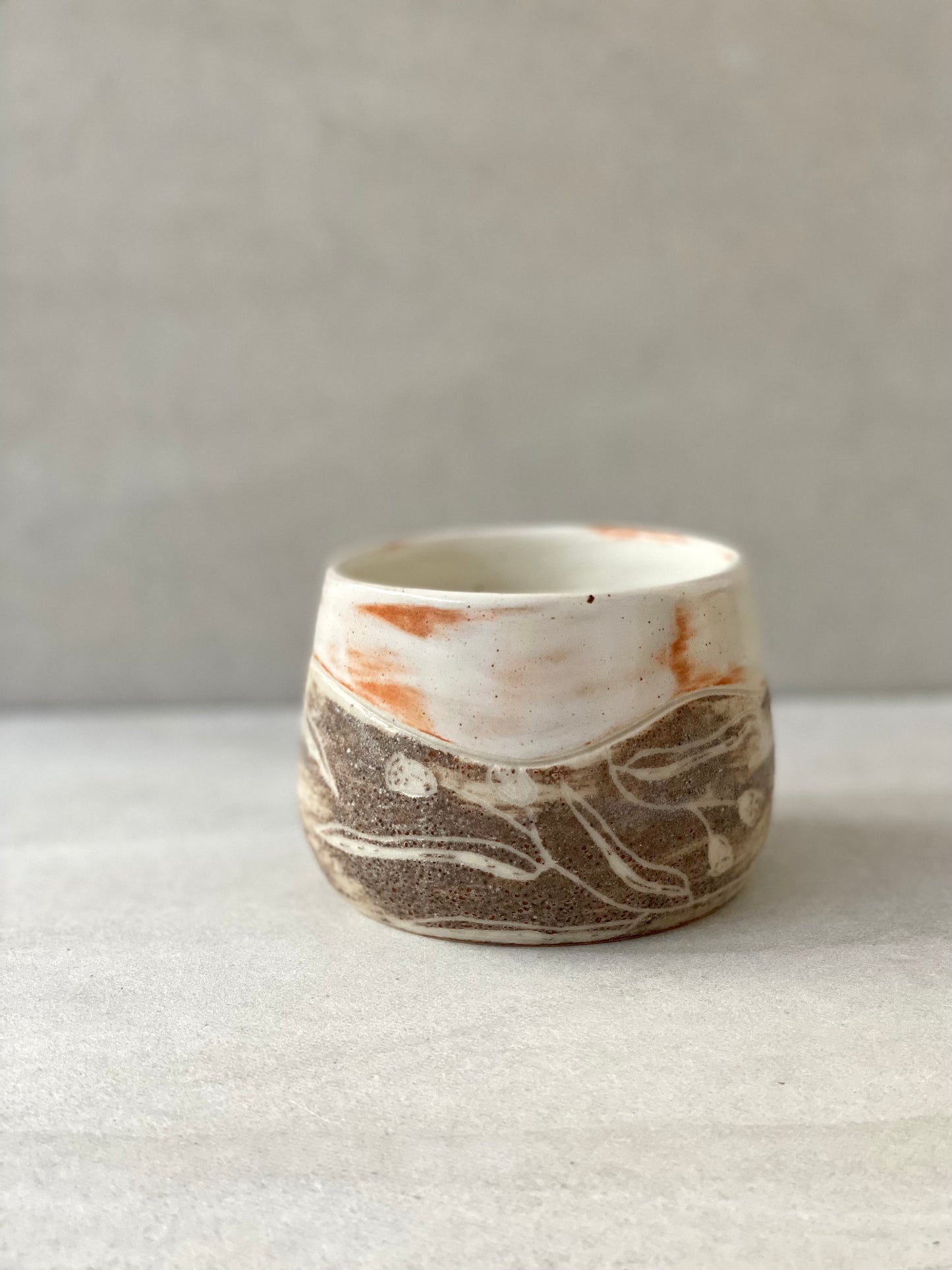 RIVER GUM hugger cup ~ earth (250ml)