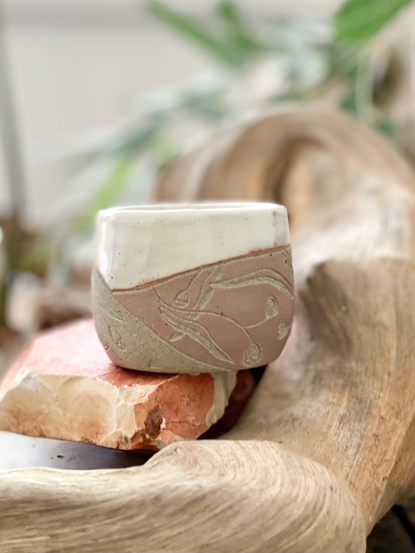 RIVER GUM hugger cup ~ red (250ml)