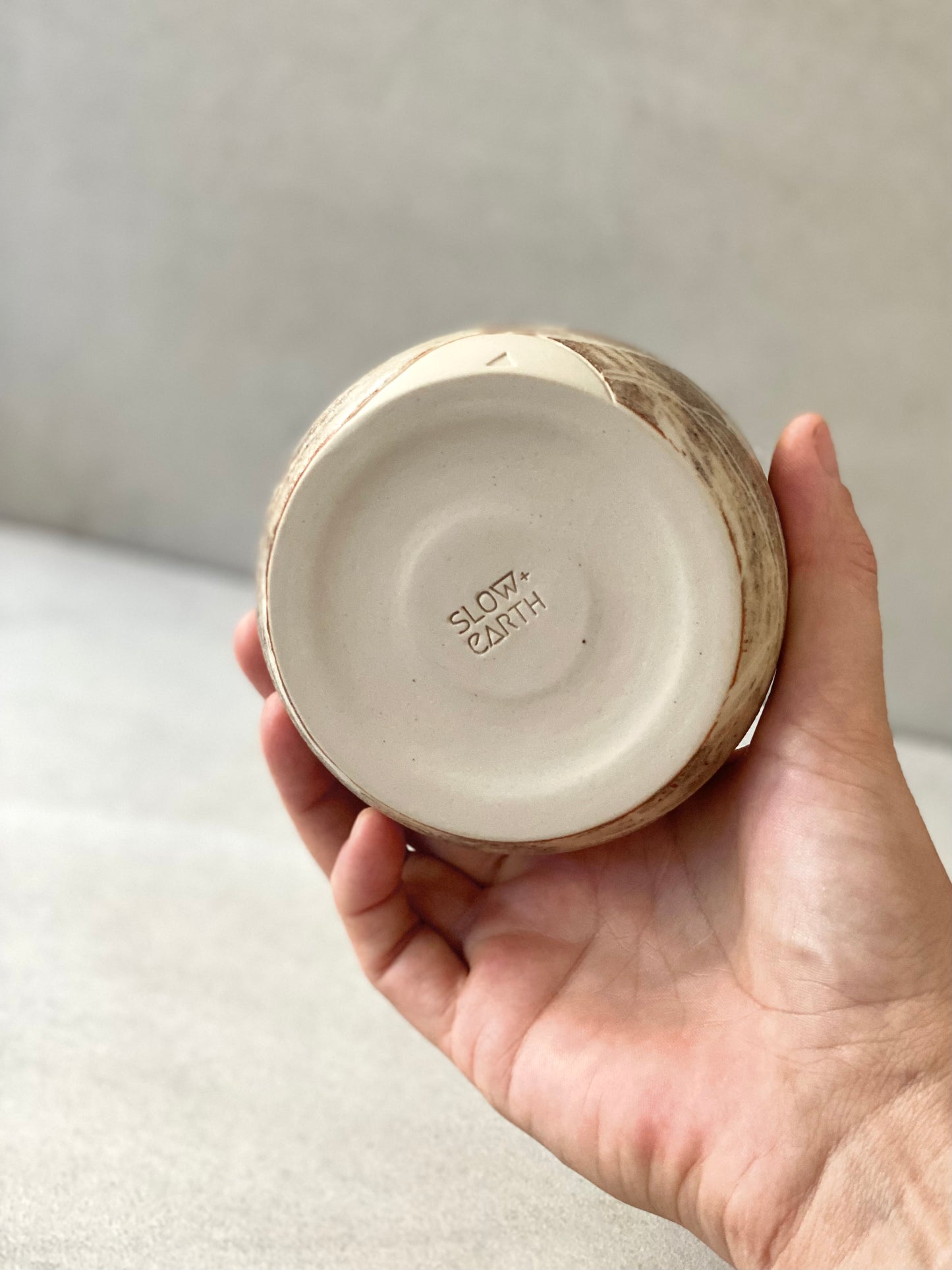 RIVER GUM hugger cup ~ earth (250ml)