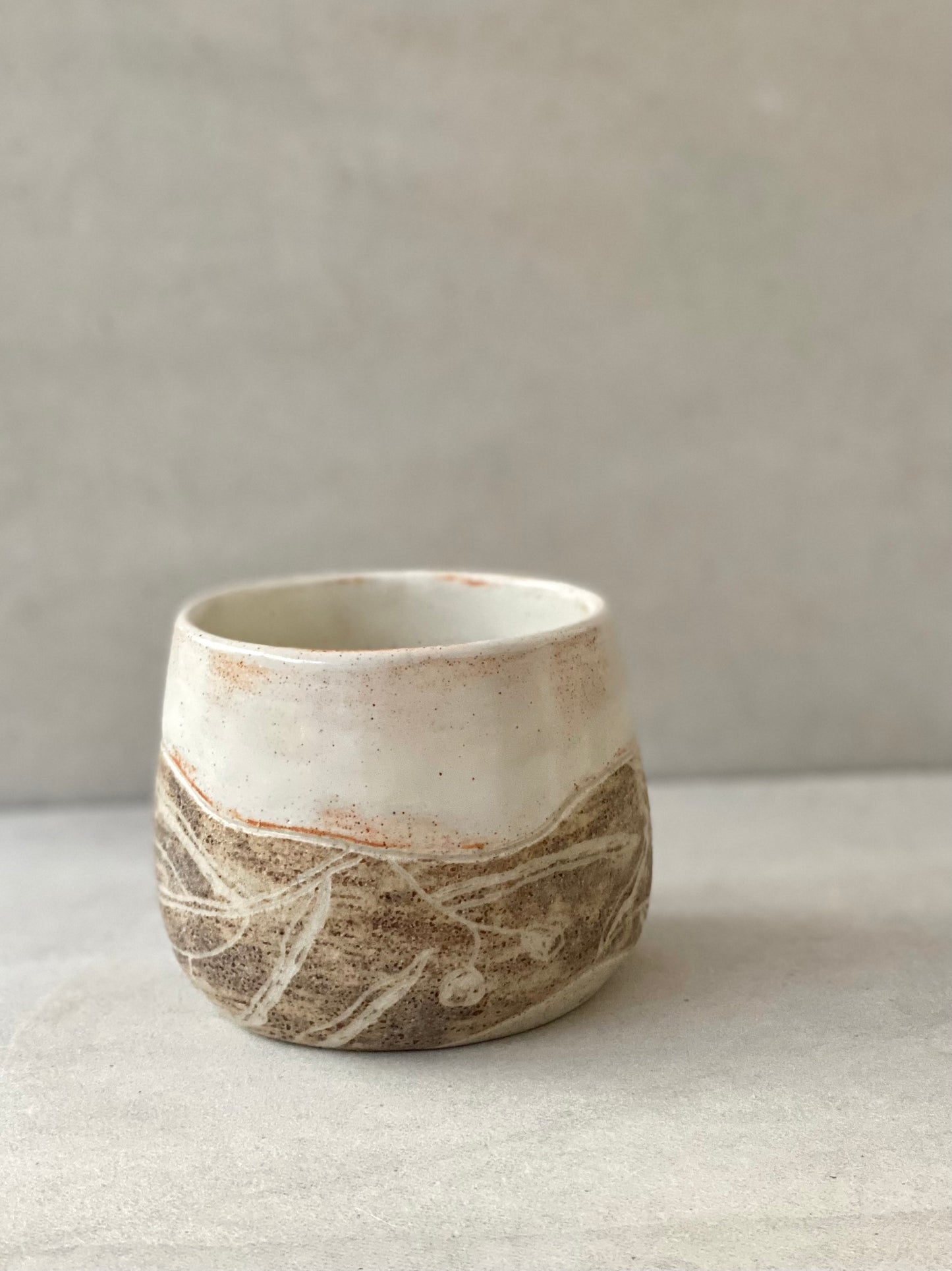 RIVER GUM hugger mug ~ earth (300-350ml)